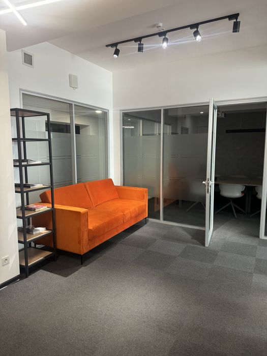 Офисная мебель столы и стулья