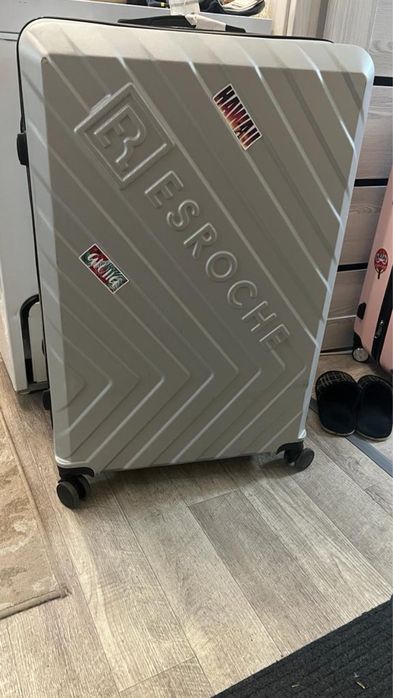 Чемодан большой