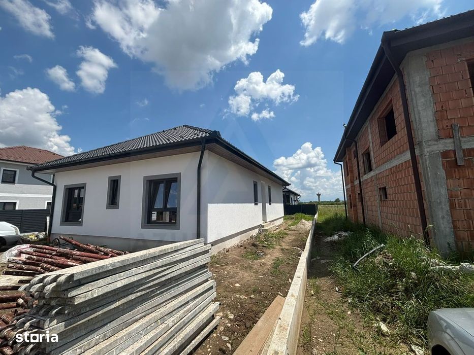Casa premium pe un singur nivel 4 camere terasa pivnita Cristian