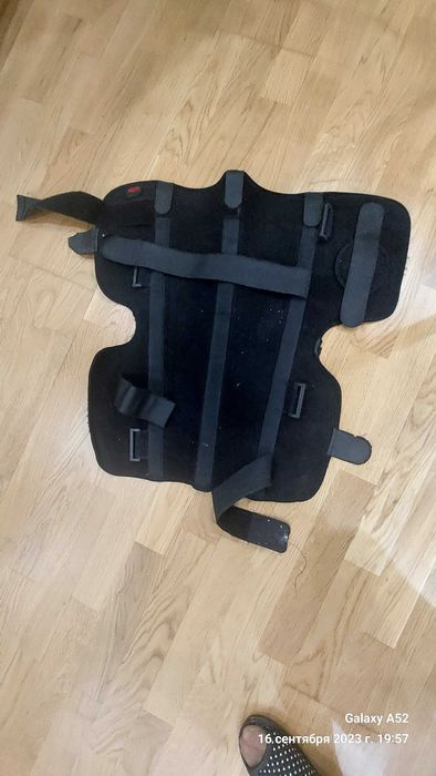 Фиксатор для колена медицинский