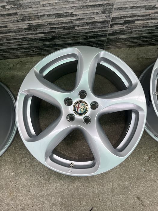 Джанти ALFA ROMEO Giulia Stelvio 18"