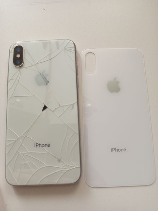 Айфон Х  емкость 100. 64 ГБ. Apple