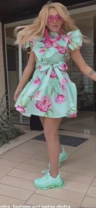 Рокля на Djofra.