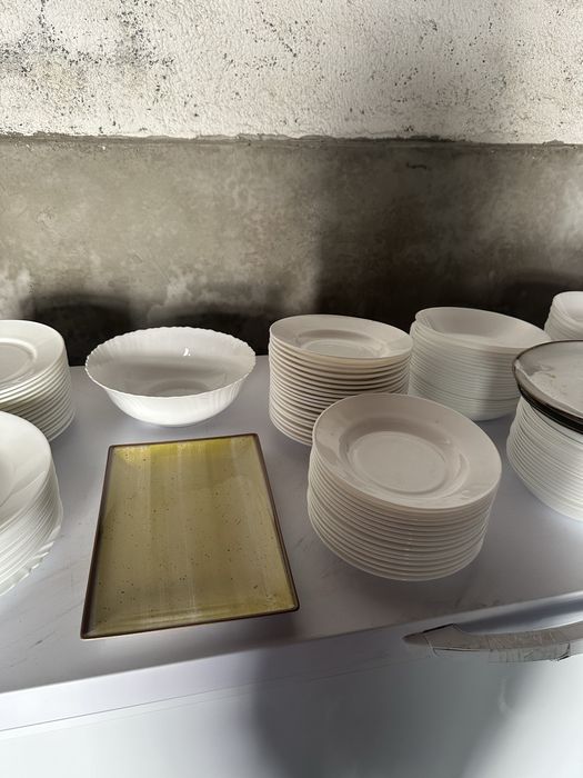 Vesela (boluri,farfurii,pahare,castroane