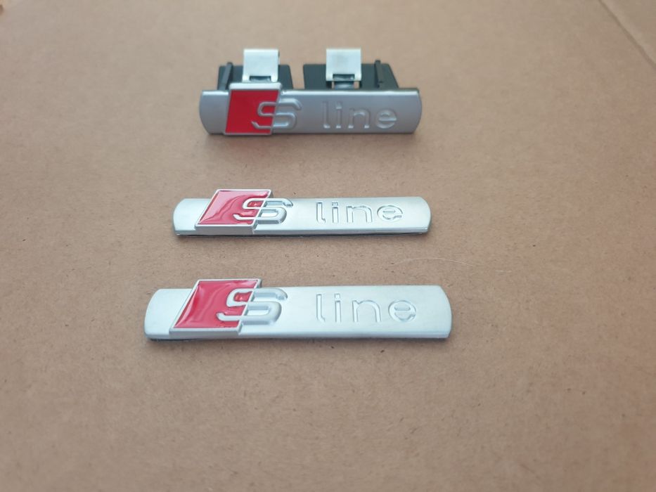 Emblema embleme sigla logo Audi S-line Sline aripi grila volan