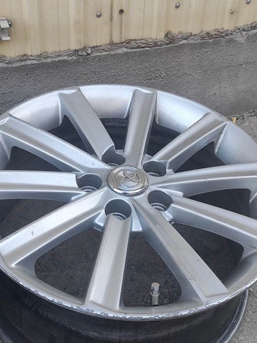 Toyota Camry 50 R17