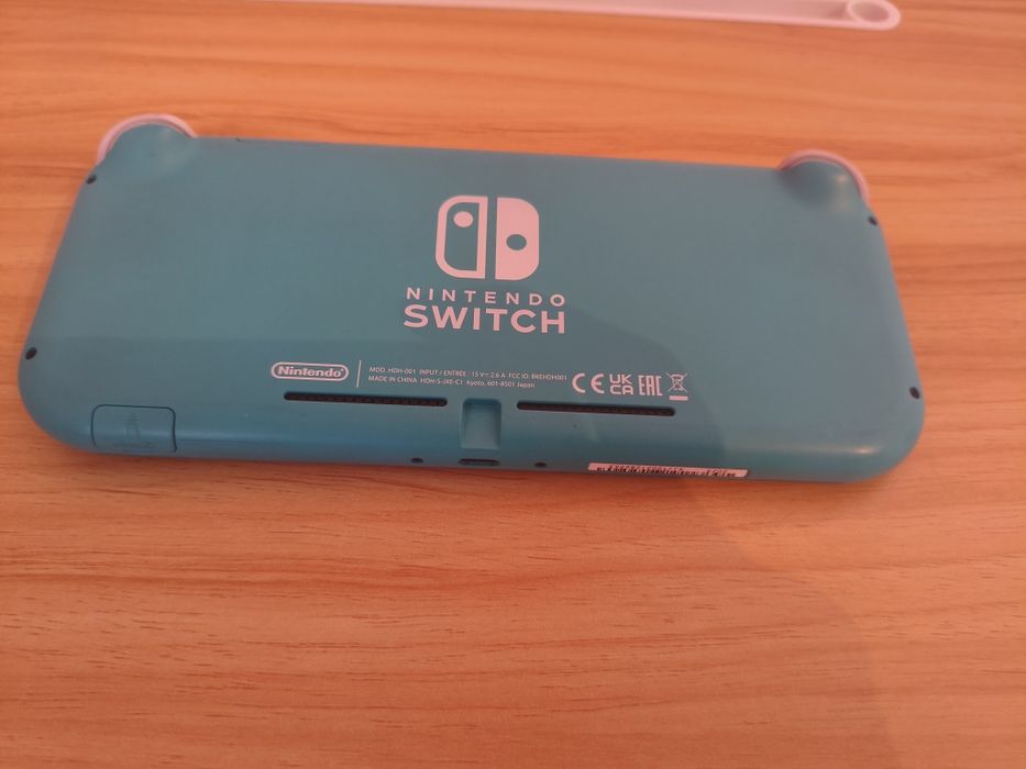 Nintendo switch lite с игрой зельда
