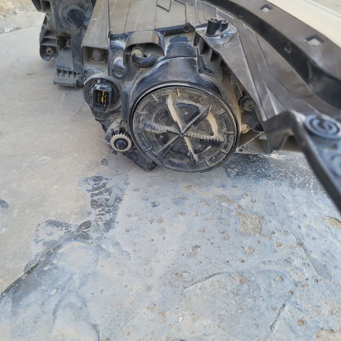 Киа рио передни фар . год 2015