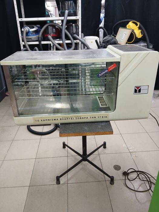 Хладилна витрина