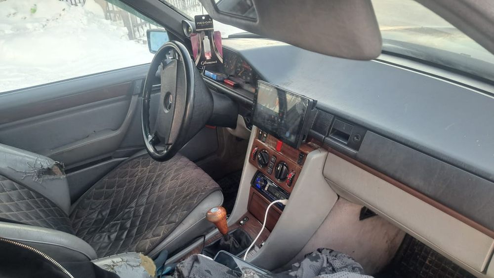 Продам мерса на полном ходу