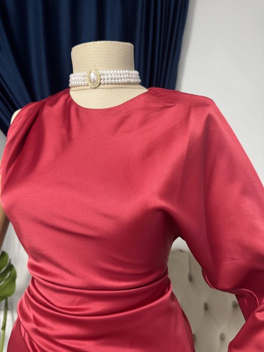 Rochie scurta eleganta rosie de seara asimetrica marimea S Zara