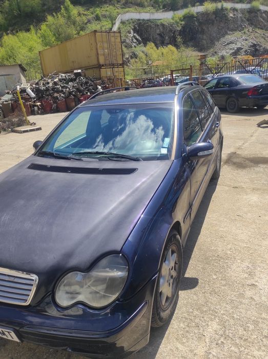 Мерцедес с класа 2.2 цди на части