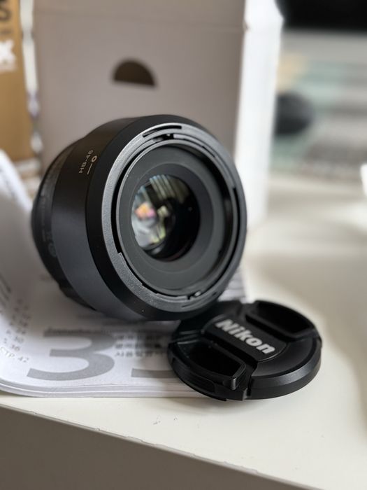 Продавам светъл обектив AF-S DX Nikkior (Nikon) 35 mm f/1,8G