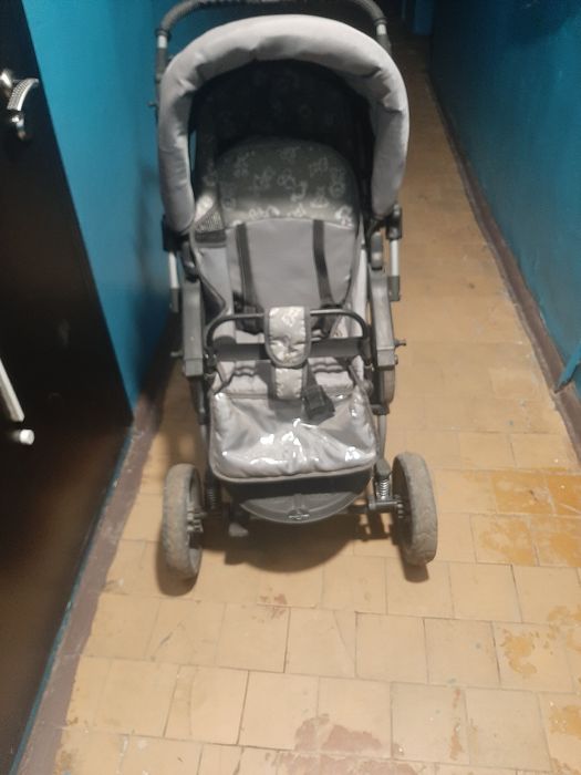 Детская коляска . продам.