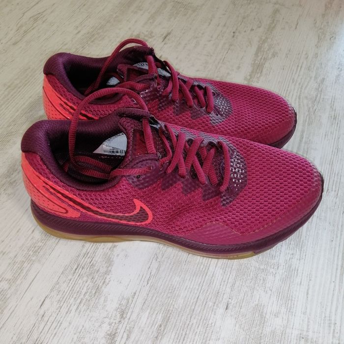 Nike дамски маратонки за фитнес и бягане