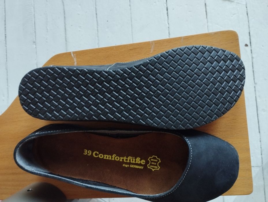 Elle, Hush puppies, comfortfube