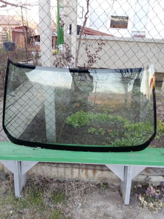 Стъкло задно за Мерцедес 124