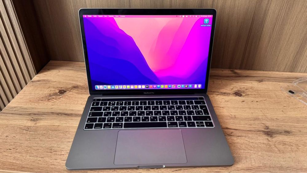 Продам Mac Book Pro. В отличном состоянии