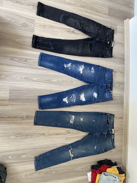 Blugi pull bear rupti