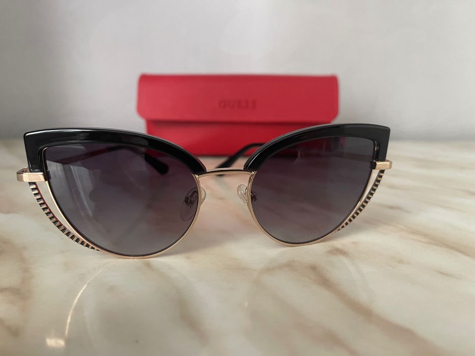 Patrizia Pepe , Guess, Hickmann