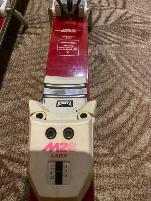 Продам лыжи. Мужские Elan. Женские, подойдут для обучения детей.