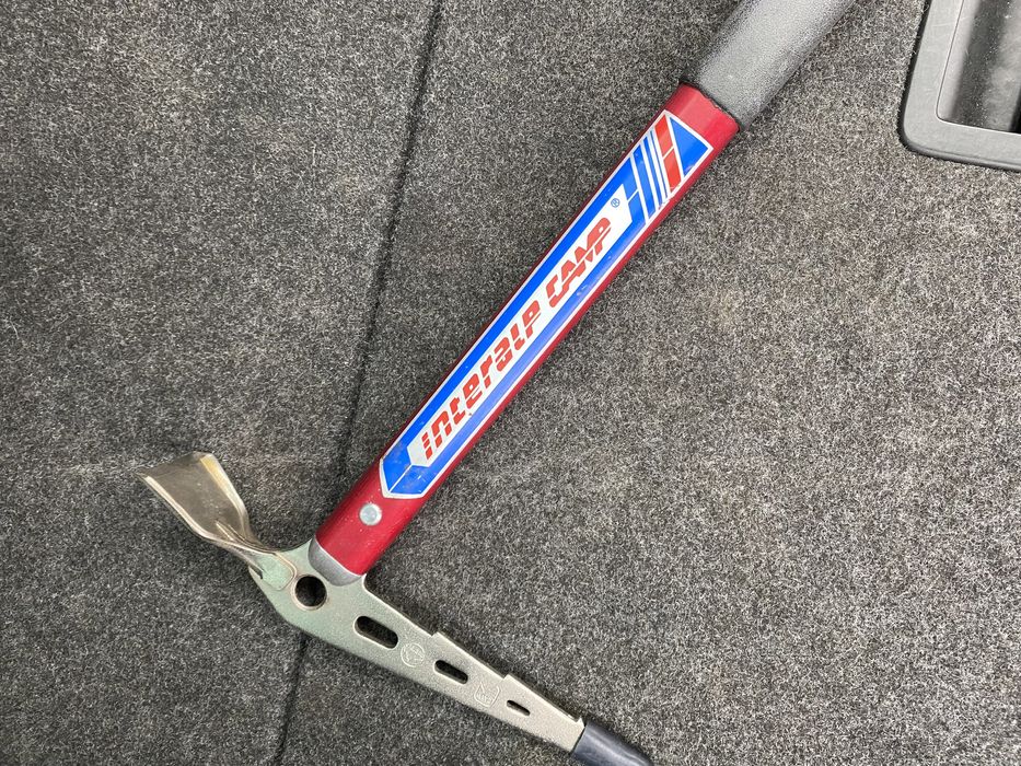 Пикел. Туристическа екипировка