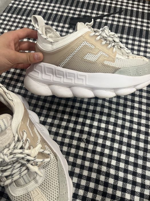 Versace chain reaction