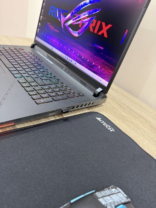Asus Rog Strix Scar 18 ( 2023 ) intel core i9, RTX 4080 12GB