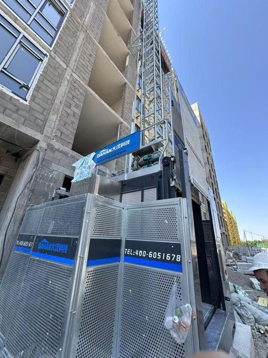 Грузопасссажирский лифт DAHAN SC200/200