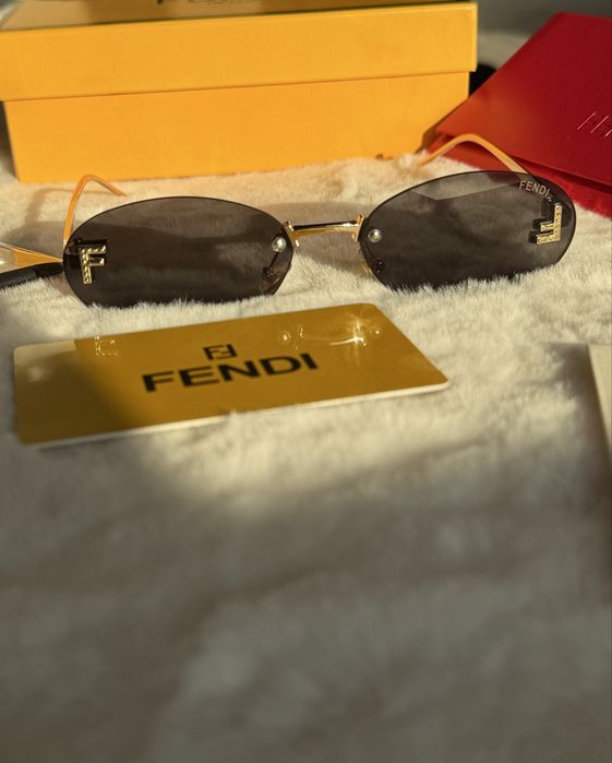 Fendi дамски слънчеви очила UV400 – чисто нови, пълен комплект