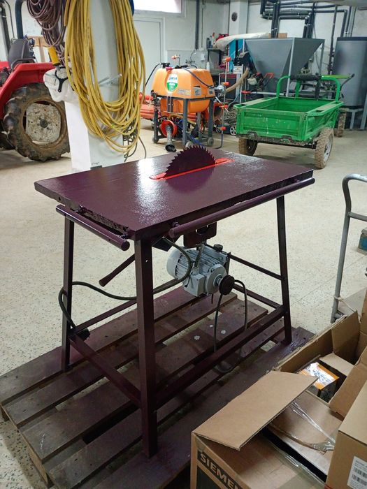 Продавам цинколяр