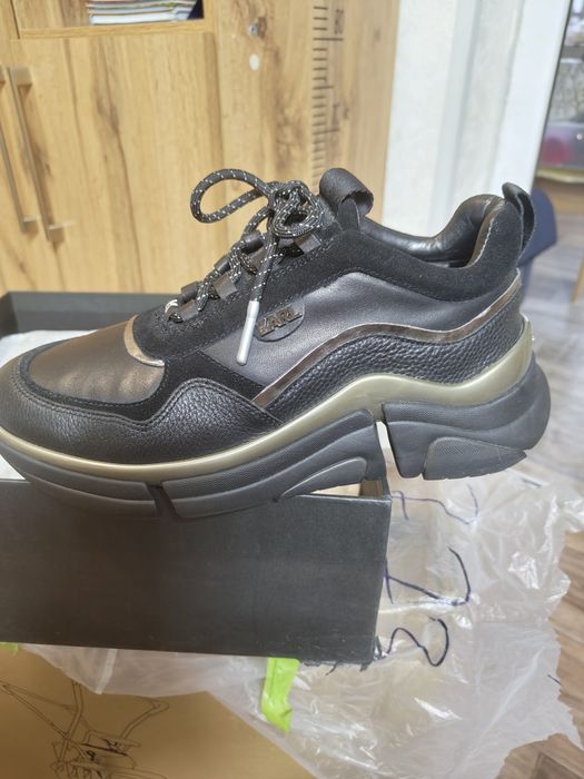 Обувь бренда Karl Lagerfeld