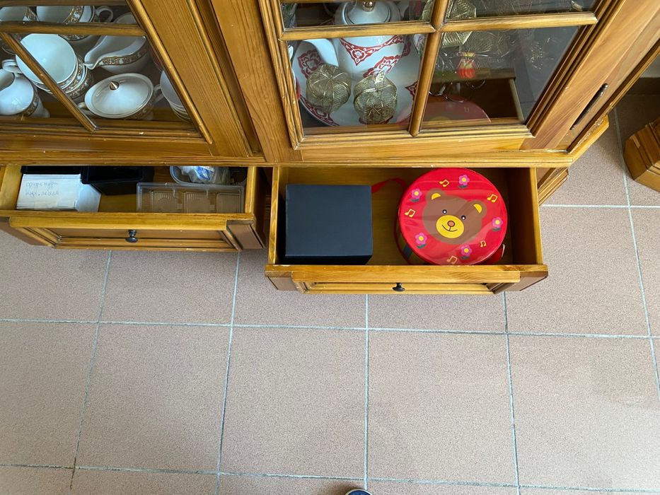 Сервант ручной работы