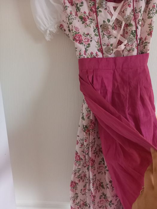 Rochie nemteasca (dirndl) in stare foarte buna