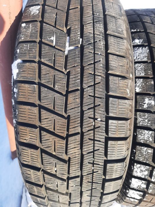 Продам шины 215/60/16 якогама