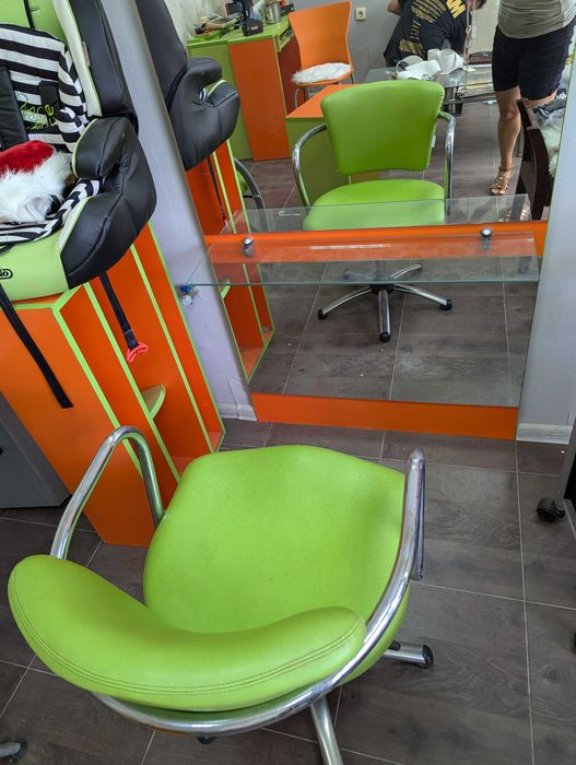 Обзавеждане за салон