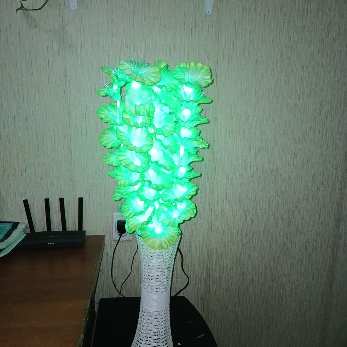 Продается LED лампа "Ваза с цветами"