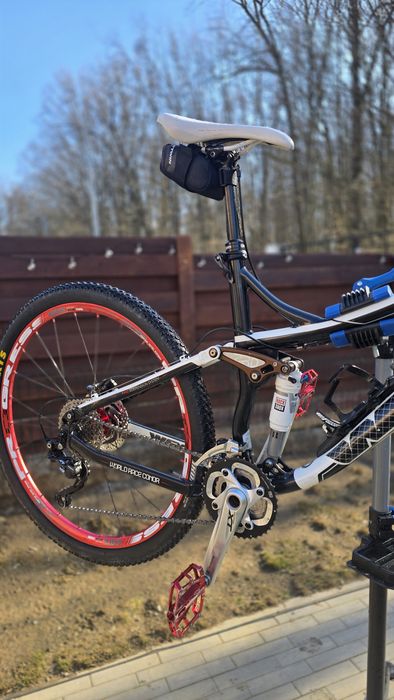 Bicicleta mullet WRC full suspension downhill