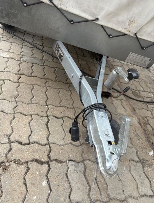 Remorca cu prelata stema ca noua