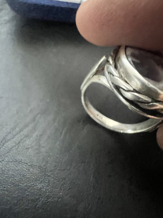 Inel argint 925 cu piatra model deosebit,stare f buna!!