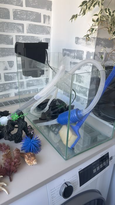 Acvariu cu accesorii