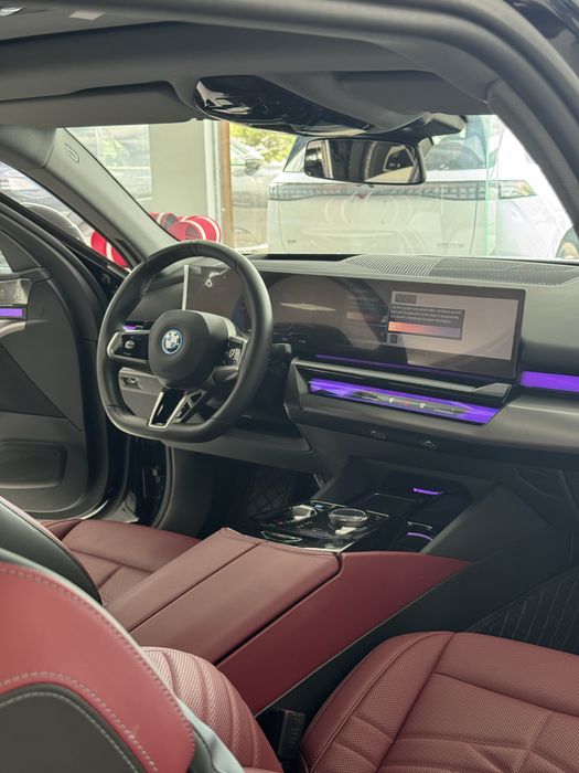 bmw i5 40L 2025/1