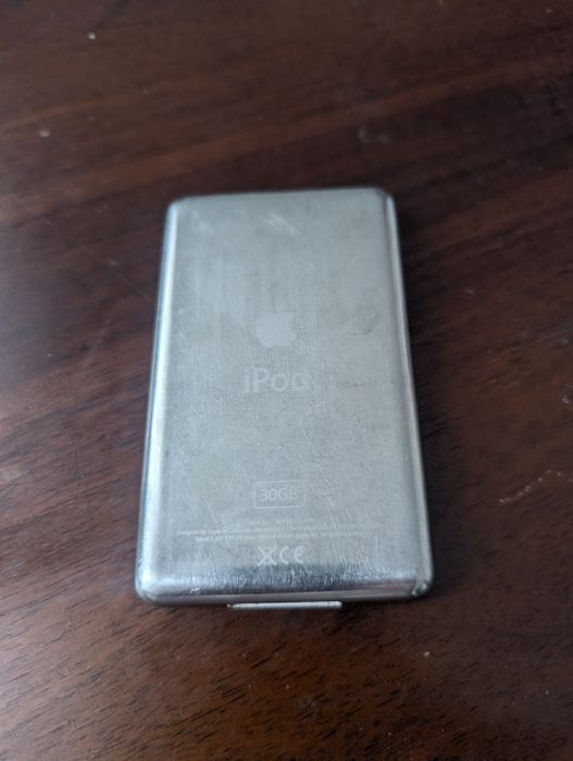 Плеер от apple Ipod classic 5