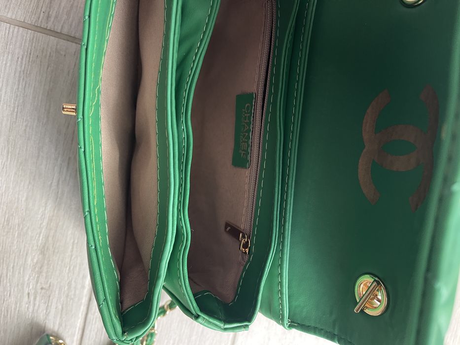Зелена дамска чанта