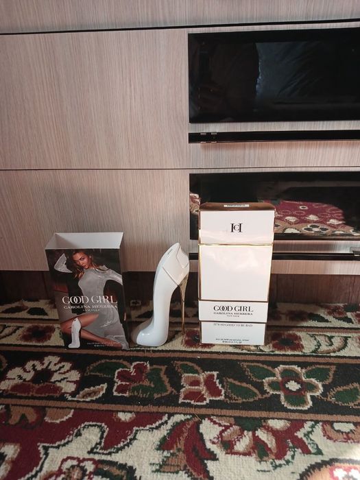 Carolina Herrera New York original