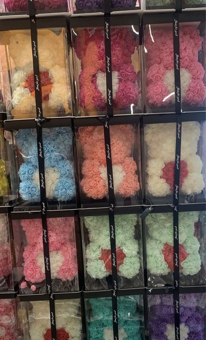 Papusa printesa si Ursuletii decorati cu trandafiri din spuma