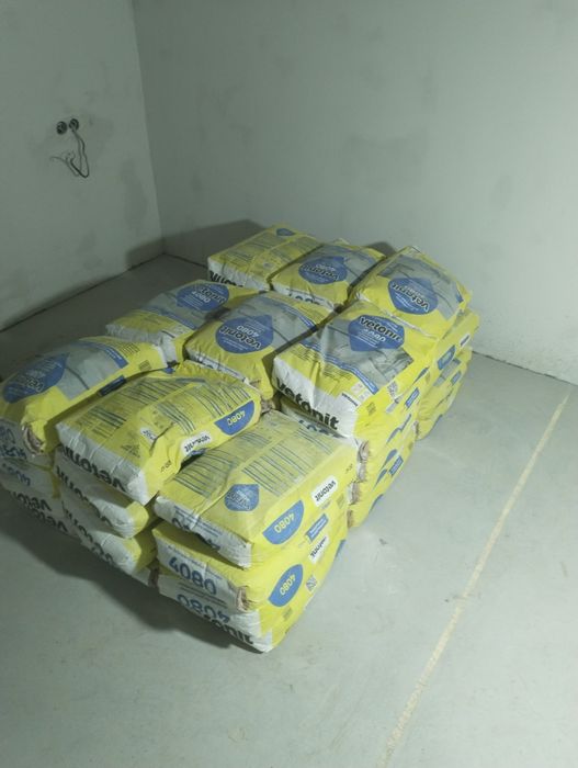 Продаётся наливной пол под брендом VETONIT 4080