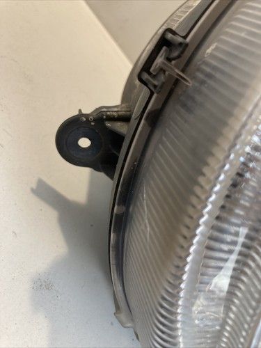 Предна лява фар Hella за Jeep Patriot 2.0 Crdi (2008) 05303877AA