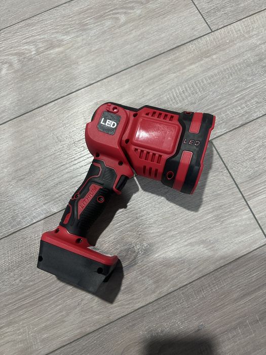 Lanterna led makita milwuakee