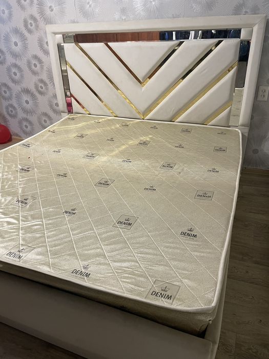 Продам спальный гарнитур…